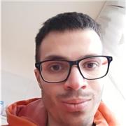 Diplomato con conoscenza medio alta di lingua inglese, ex liceale con buona esperienza in latino